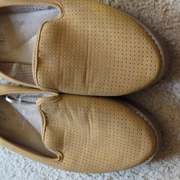 Cliffs by White Mountain Mustard Yellow Slip On Loafers - Picture 2 of 13